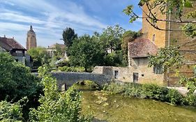 Maison près de la rivière